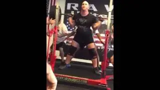 Ken Morris 705 raw squat