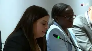 Rozan Khalifeh moderating a panel discussion during the Humanitarian Leadership Conference