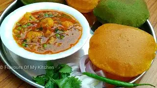 Palak Masala Puri Ke Saath Raseeli Tari wali Aloo Matar ki Sabji -Flavours Of My Kitchen