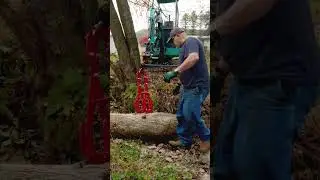 Испытание захвата для бревен Garvee на мини-экскаваторе