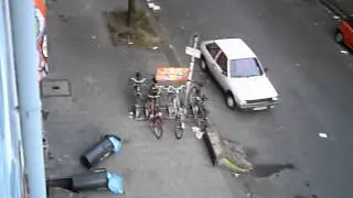 AWISTA D&uuml;sseldorf , Flingern - S&uuml;d , Kiefernstra&szlig;e - so wird hier gearbeitet !