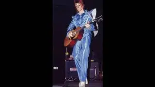 David Bowie - Drive In Saturday - Live 1972