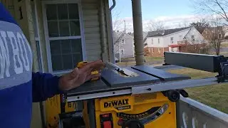 Настольная пила Dewalt на 60 вольт