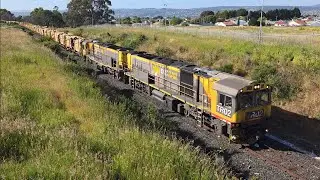 TasRail TR02 TR06 #34 train Mayfield