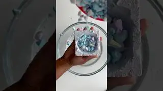 Pebble Pouring Gym Chalk Bomb #asmrcommunity #satisfying #gymchalksounds #sizzles #gymchalk
