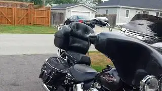 Кожаный туристический рюкзак и ветрозащитные экраны на моем Heritage Softail Classic 2006 года выпуска