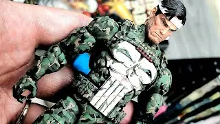 Live: Punisher War Journal Marvel Legends action figure custom repaint