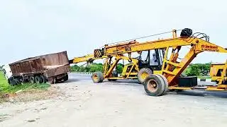 Jabalpur Highway Live Accident 🚨 | Stone Loaded Trailer Out of Control | Driver Safety