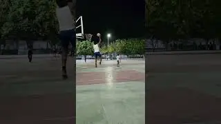 360 dunk 🔥🏀 #dunk  #nba  #360dunk #workoutmotivation #basketball #shorts  #viral  #trends #dunking