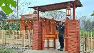 With meticulous & skillful hands: Trieu Nguyen has decorated the gate & the entire house beautifully