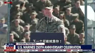 【中字/絕地潛兵2】美國海軍陸戰隊250周年紀念典禮出現超級地球招募官，搭配超燃BGM（附上遊戲畫面VS新聞片段對照）