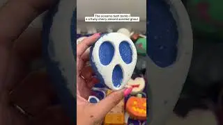 What do the Lush Halloween Bathbombs smell like?🦇👻 #lush #bathbomb#halloween#review#fragrance#fyp