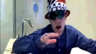 MAC MILLER ON DRUGS IN THE BATH TUB