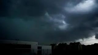 Derecho fears grip four US states as darkness descends and ominous warnings ring out