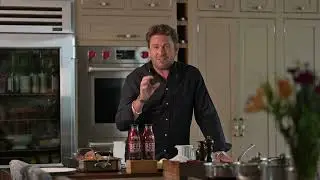 James Martin&rsquo;s Bullshot Beef Bone Broth Gravy &ndash; A Chef-Crafted Classic for the Perfect Roast Beef