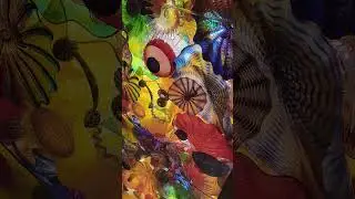 Chihuly Garden and Glass Ceiling view@SilkNMom-w1s #usatravel #usatraveldiaries #seattlevlog
