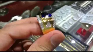 9 carat blue sapphire yellow gold set with diamonds