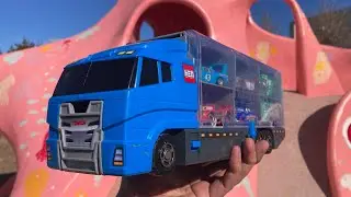 ブルーコンボイ＆ディズニーカーズ☆タコ公園で遊ぶ！
