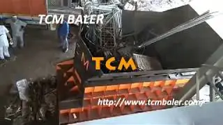 Heavy duty waste scrap metal shearing machine