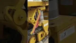 Perfiladora Caterpillar PM201