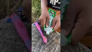 Survival Skills: SMART idea and USEFUL with toothpaste 🪥🤯#bushcraft #camping#outdoors