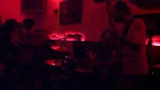 The Fizzbombs cover Stevie Wonder Jammin' at Twister Vicks