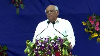 CM dedicates/lays foundation of various development works of SMC and projects of DREAM City