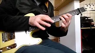 easy Blues Tapping Lick  in the Key of A
