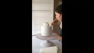 Covering a CAKE Dummy in Buttercream | Part 2 | #shorts