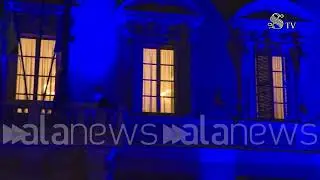 La facciata di Palazzo Madama illuminata di blu per la giornata mondiale sull'autismo