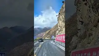 Scenery along the Balang Mountain section of China's Panda Avenue (G350)