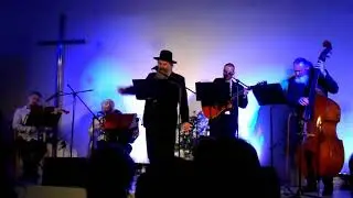 Augenblick, Mir lejben ejbich
