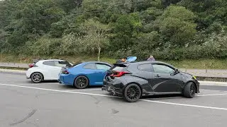 M2 G87 惡魔藍 & GR Yaris GEN1小黑 & GR Yaris DAT SS3下坡
