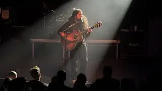 Coheed and Cambria - Corner my Confidence (acoustic) LIVE @RockNottinghamCity 