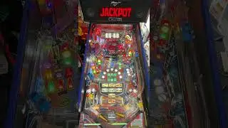 Playing the latest arrival. Mustang LE pinball 