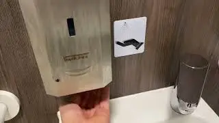 (Replacement) Dyson Airblade V HU02 at Meadowhall Train Station ♿️🚻🚼 (Platform 1)