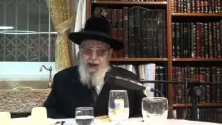 מרן הרב עובדיה יוסף אזכרה משפחתית לאשתו הרבנית מרגלית תשנב