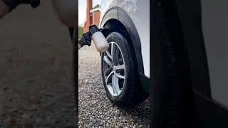 Dirty Wheel Arch Cleaning #satisfying #carwash