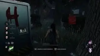 Patty Mansini escapando pelo al&ccedil;ap&atilde;o Dead by Daylight PS4