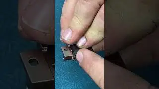 Heiniger Clippers - How to Change the Hinge on Heiniger Ophal, Saphir, or Oster Volt