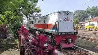KERETA BANDUNG DAN JAKARTA | INDONESIAN TRAIN COMPILATION (Part IV)