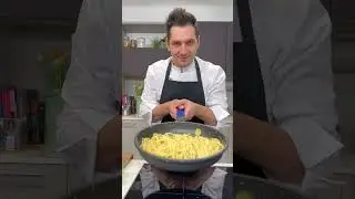 🧀💚🌿 SPAGHETTI alla NERANO...e siamo subito a Napoli😎😍 #Shorts