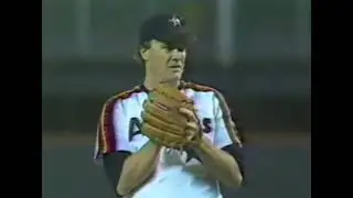 1987-09-07 Giants at Astros - Argument ensues over Mike Scott Scuffing Baseball