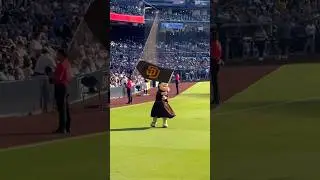 Padre getting HYPED #padres #petcopark