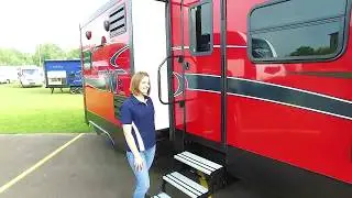 Winnebago Minnie Plus 27RBDS