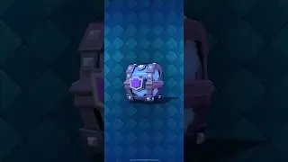 What the chest at 9950 trophies gives you #clashroyale #10ktrophies #chest