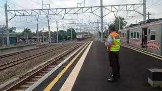 KA 6C Argo Wilis ngebut di Stasiun Gawok