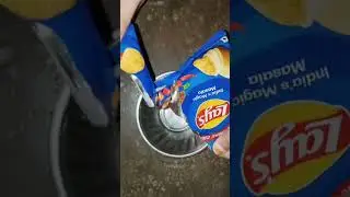 Lays chips😋|indianfood|#viral #virlshorts #streetfood #subscribe #5rs #Chips #Foodgirlyt #shorts💕
