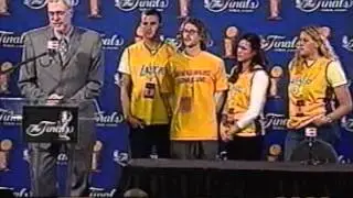 2004: Kobe Bryant, Phil Jackson Contemplate Future With Lakers