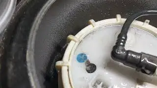Honda Pilot 2016 P0455, P0456 EVAP Небольшая и большая утечка = Ослаблено стопорное кольцо узла т...